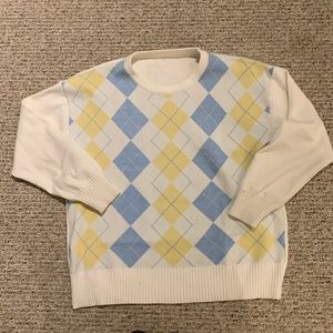 White sweatshirt argyle, super soft, size M